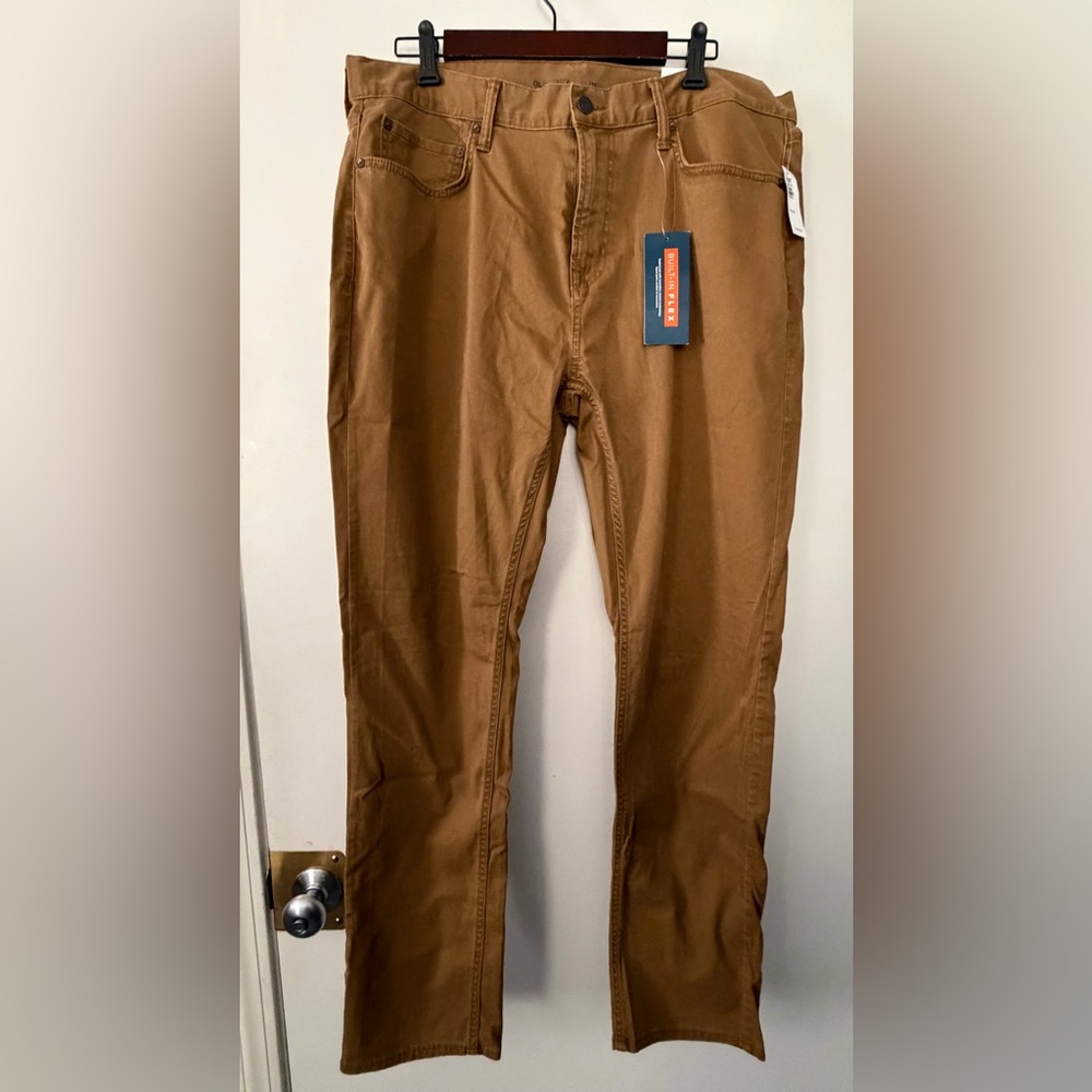 KHAKI PANTS - 36 x 32 / Buildt in flex - OLD NAVY SLIM DETRIOT